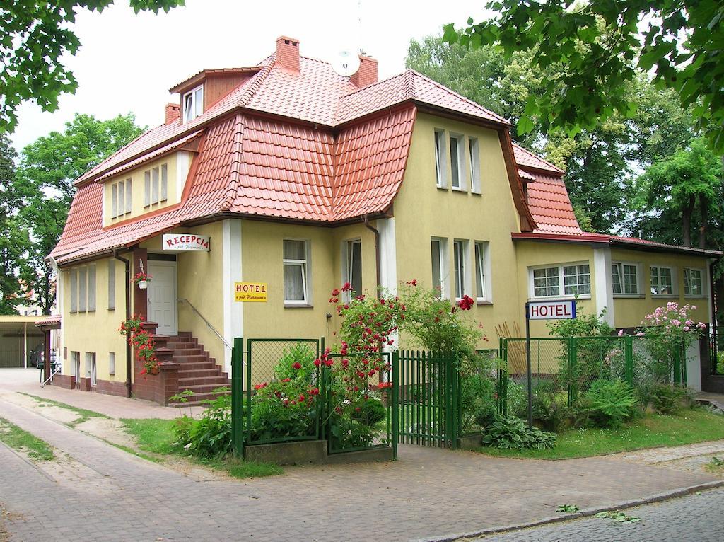 Hotel Pod Platanami Trzebnica Εξωτερικό φωτογραφία